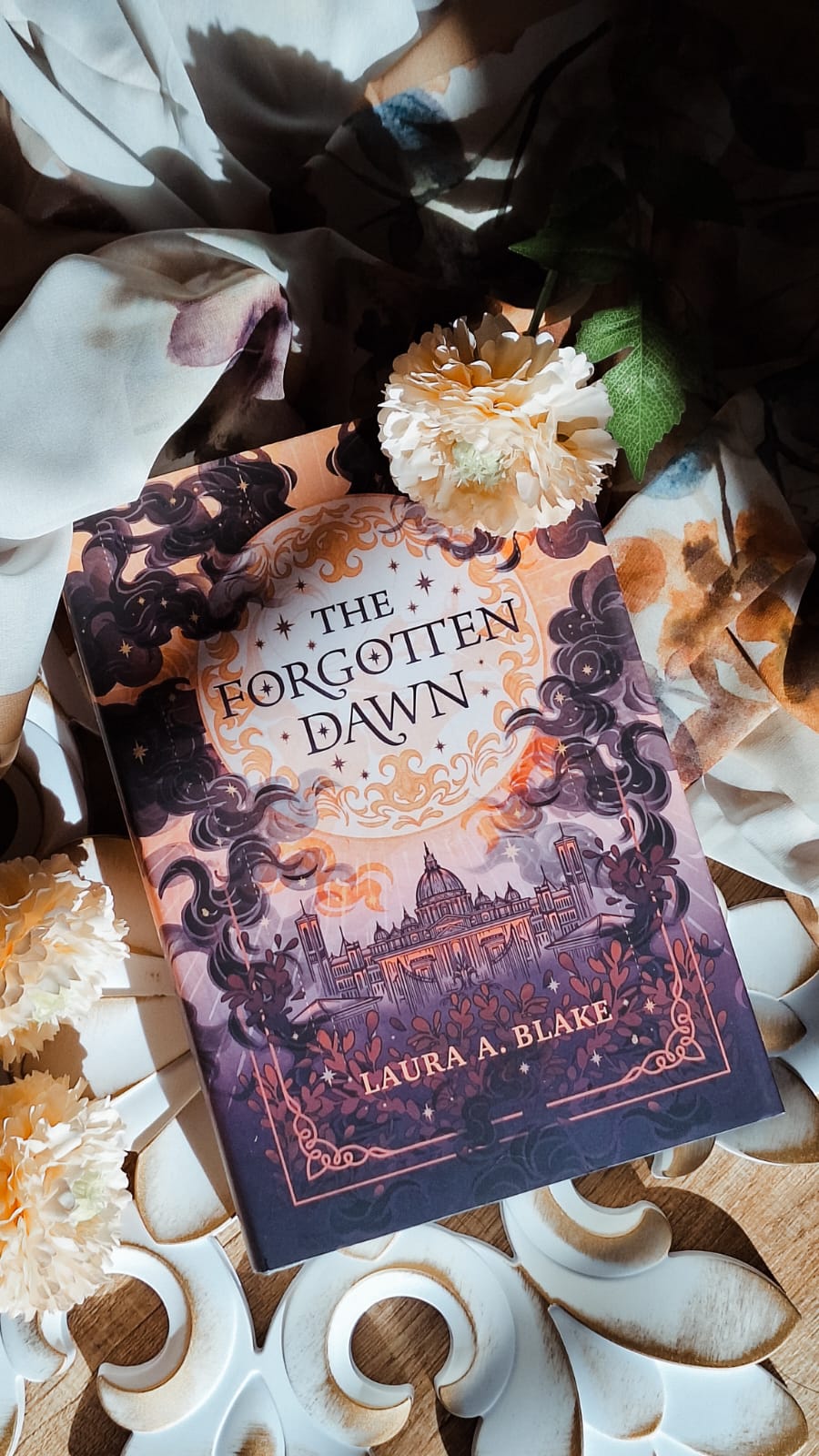 The Forgotten Dawn - Laura A Blake (Imported Hardcover)