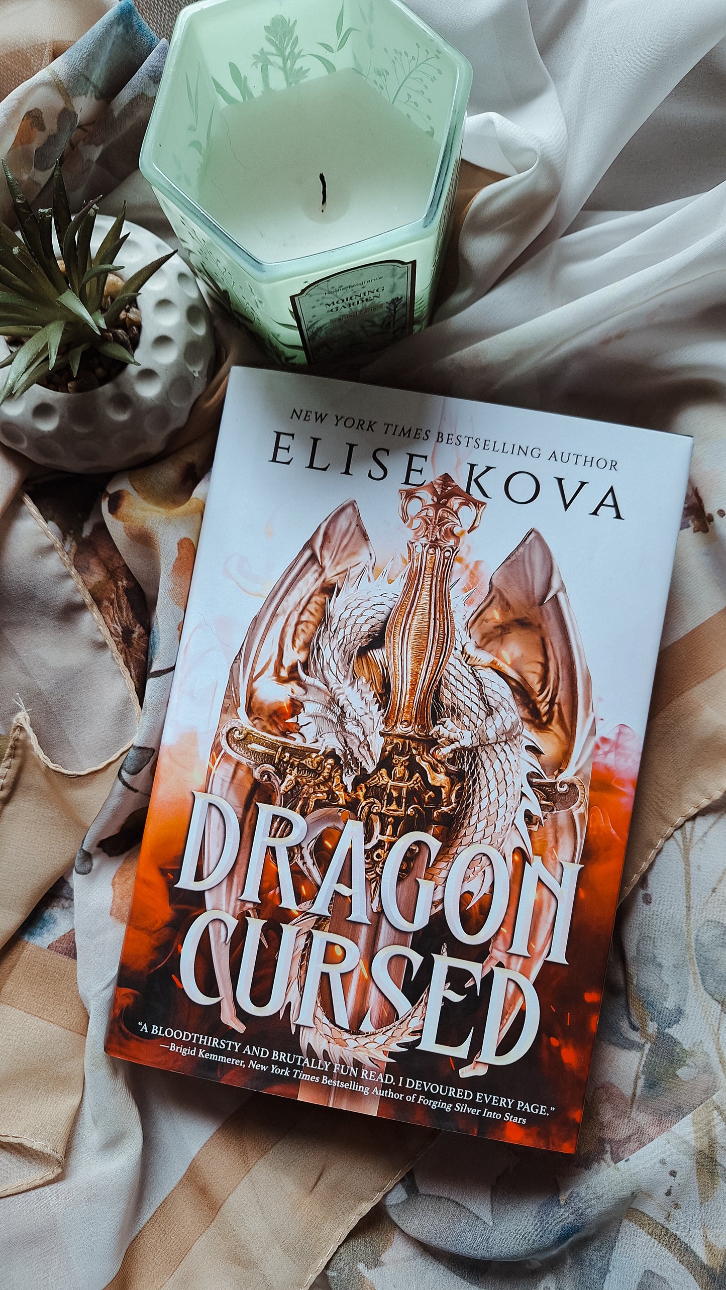 Dragon Cursed(Deluxe Limited Edition) - Elise Kova